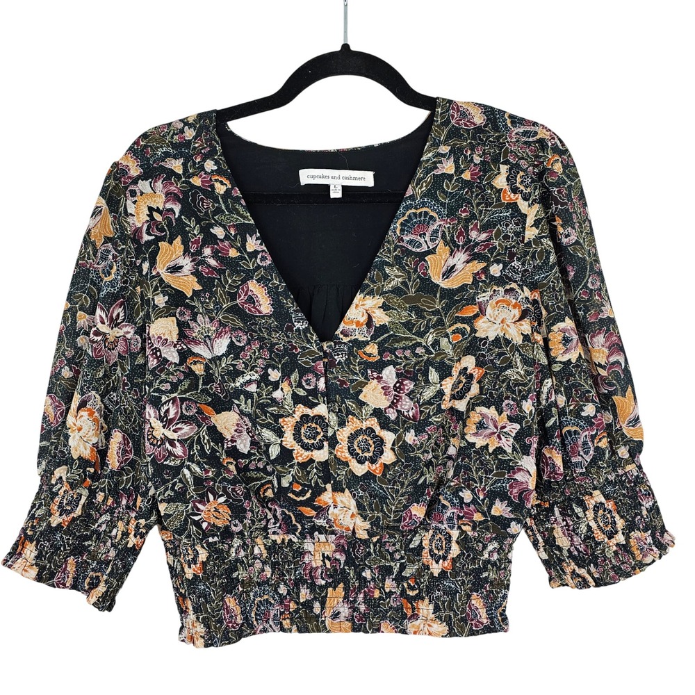 Cupcakes and Cashmere Women's Floral V-Neck Smocked Waist Blouse Top Black Large